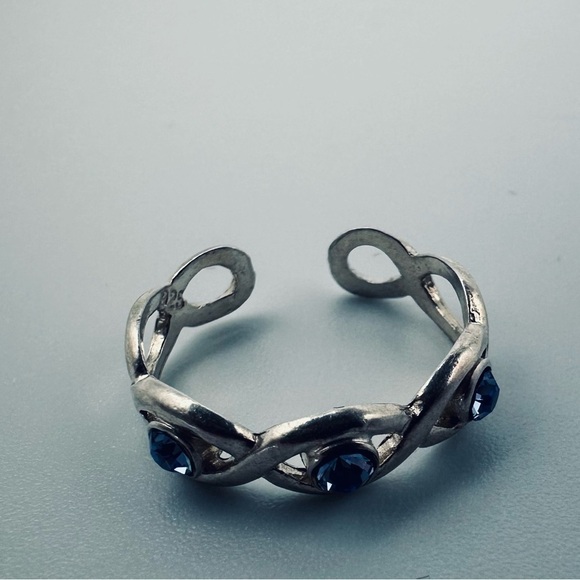 Sterling Silver toe ring with blue stones - Picture 9 of 13